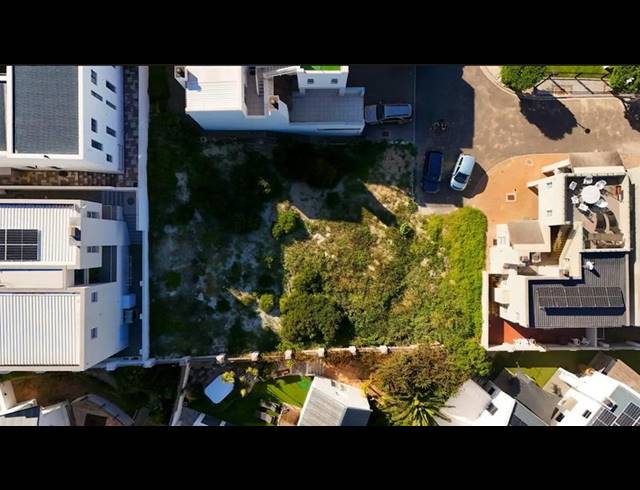 LAND FOR SALE IN WATERFRONT